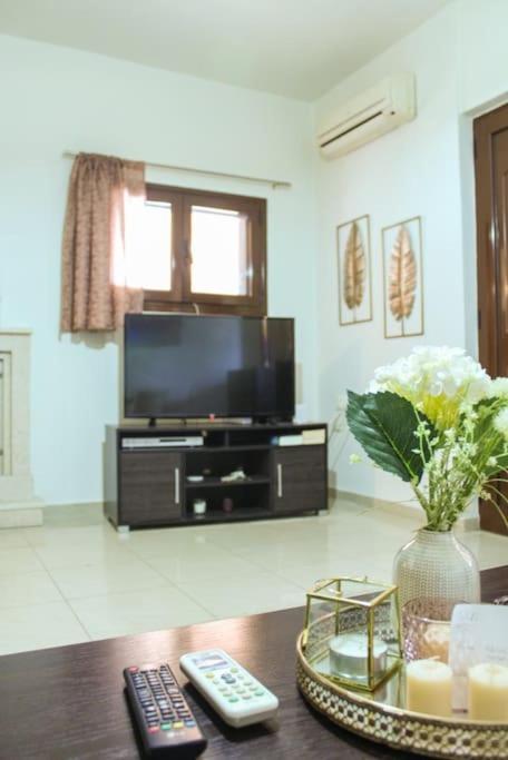 Afroditi'S Guest House 伊拉克利翁 外观 照片
